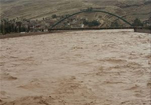 سیل راه ارتباطی ۲۳ روستای خرم‌آباد را بست/ تخریب ۳ پل موقت در بخش پاپی