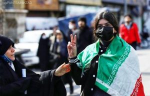 جنجال لایجه جدید حجاب / «روبوسی» در انظار عمومی هم «جرم» شد / جریمه «میلیاردی» در انتظار سلبریتی‌ها