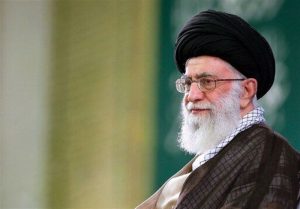 امام خامنه ای: ۱۳ آبان ۵۸ ضربه ملت ایران به آمریکا بود/ منسوب کردن دشمنی آمریکا با ملت ایران به حادثه تسخیر سفارت یک دروغ بزرگ است