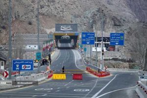 ورودی‌های جاده چالوس و آزادراه تهران-شمال مسدود است