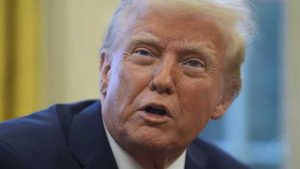 واکنش ترامپ به گزارش‌ها درباره بررسی توافق ۳۰ میلیارد دلاری انرژی با ایران