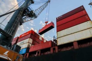 ۵۳ میلیون تن کالا در بنادر کشور طی ۳ ماهه امسال تخلیه‌وبارگیری شد