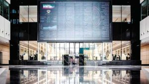 بورس در مسیر بازگشت؛ حمایت‌های هدفمند نقدینگی و بهبود سودآوری شرکت‌ها