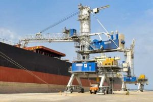 توسعه خدمات لجستیکی در پایانه‌های مرزی کشور