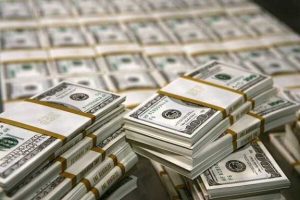 دلار حواله تجاری به کانال ۷۰ هزار رسید